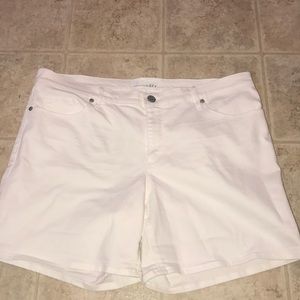 White denim loft shorts!! Never worn!!